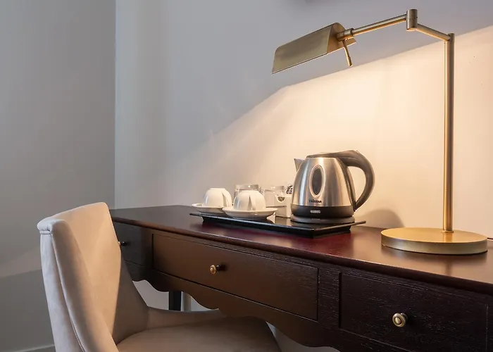 Luna Turismo Hotell 4*